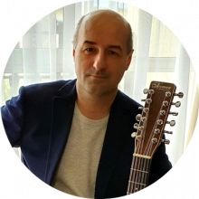 Олег Александров